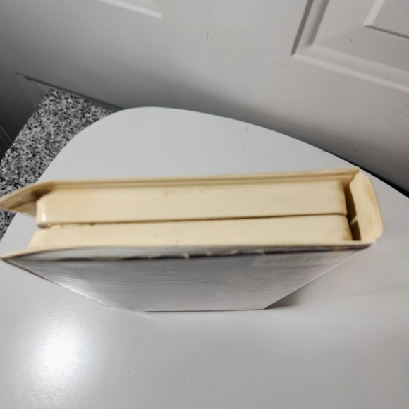 Disney Black Diamond Classics Beauty and the Beast VHS Tape - Picture 5 of 10